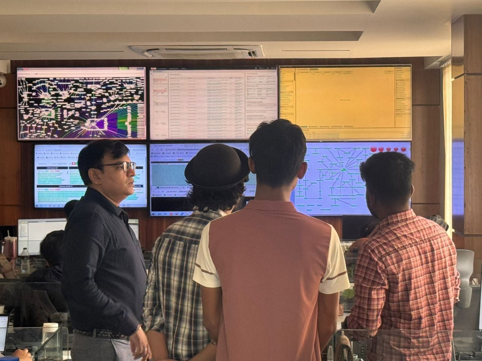Visit Race Online Limited to Explore ISP and Cybersecurity Operations