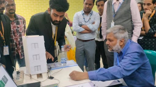 Project Showcases & Tech Fairs